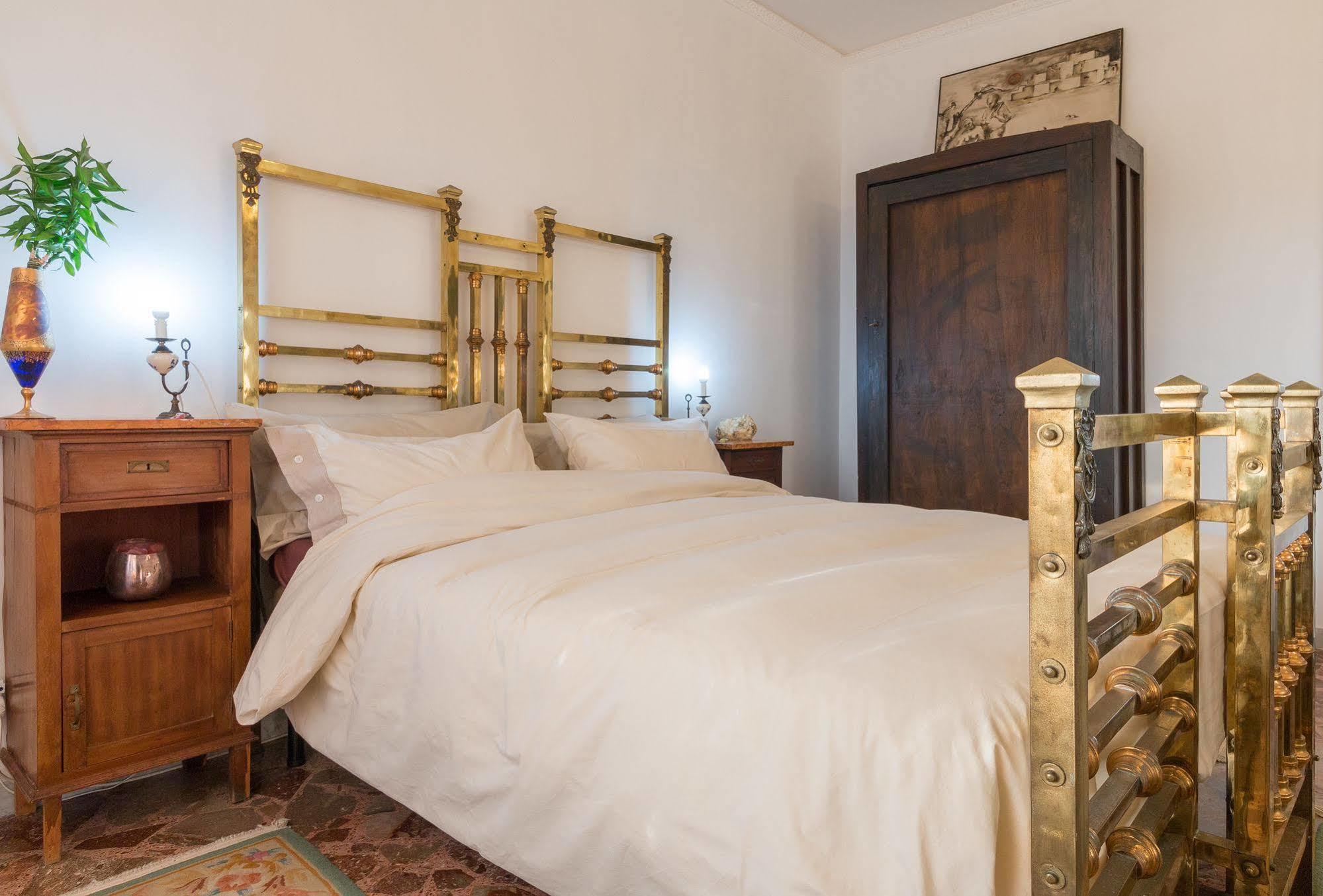 Larala' Bed and Breakfast Lecce Exteriör bild